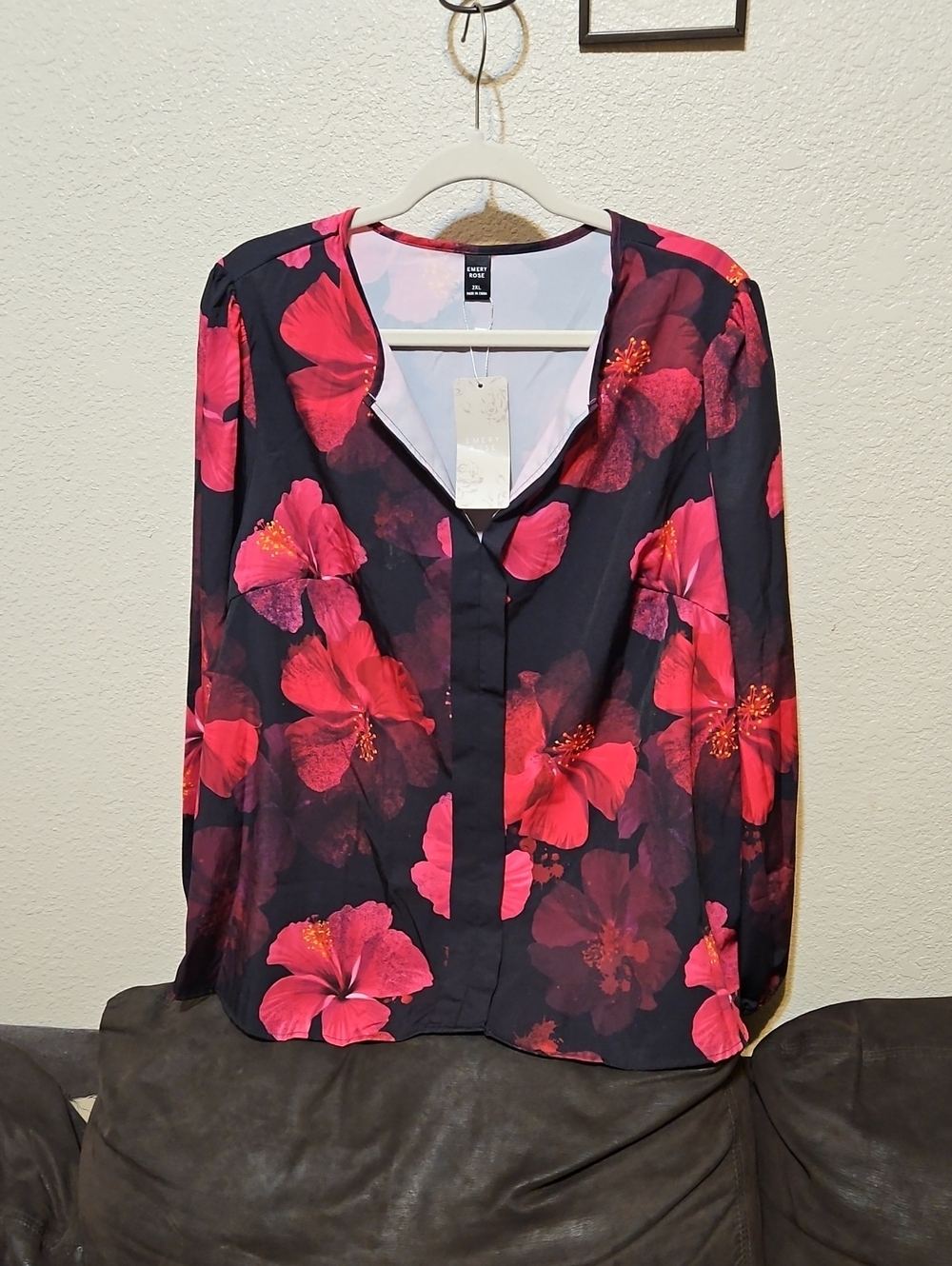 Button-Front Floral Blouse in Black and Pink